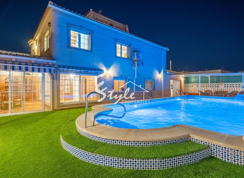 Resale - Villa - Torrevieja - El Chaparal