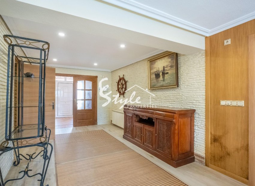 Resale - Villa - Torrevieja - El Chaparal