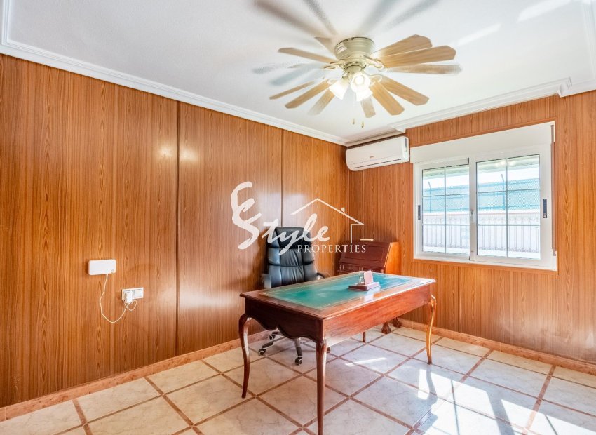 Resale - Villa - Torrevieja - El Chaparal