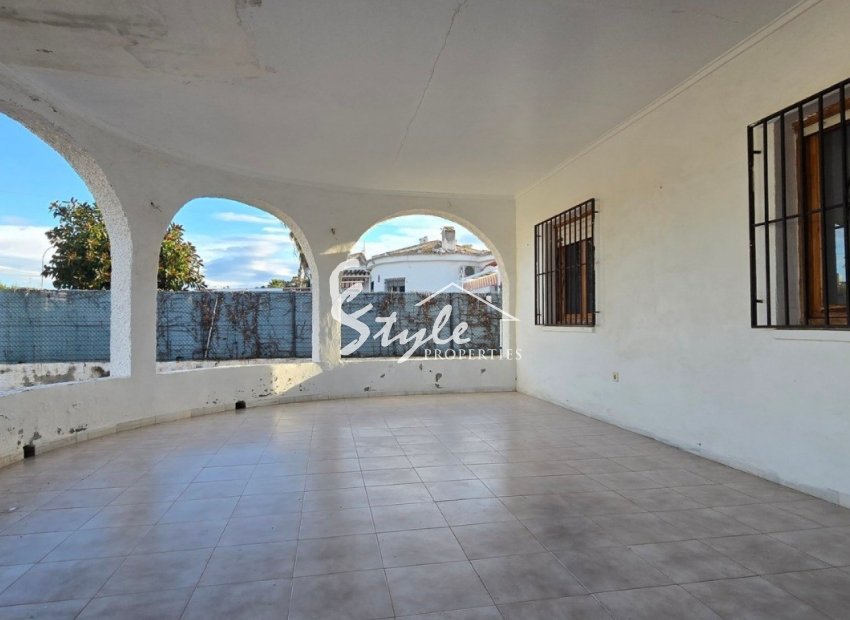 Resale - Villa - Torrevieja - El Chaparal