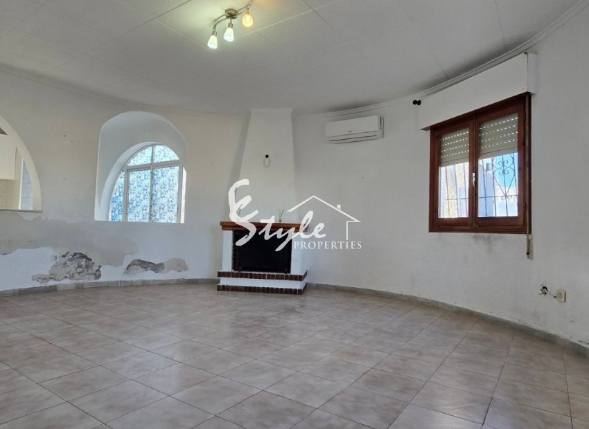 Resale - Villa - Torrevieja - El Chaparal