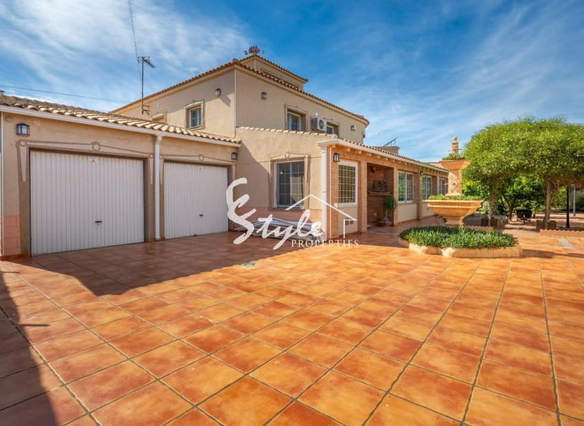 Resale - Villa - Torrevieja - El Chaparal