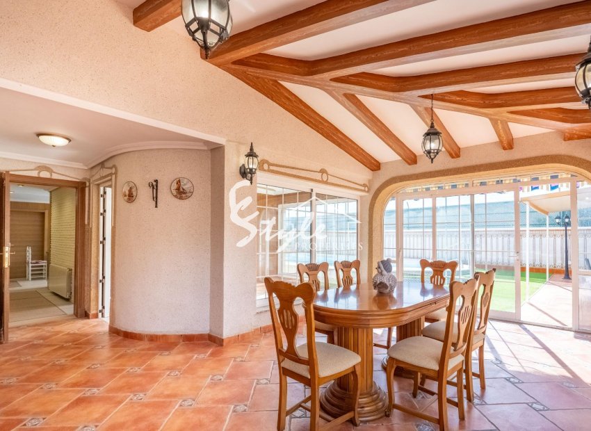 Resale - Villa - Torrevieja - El Chaparal