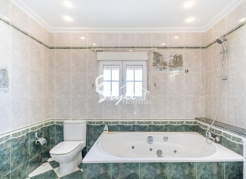 Resale - Villa - Torrevieja - El Chaparal