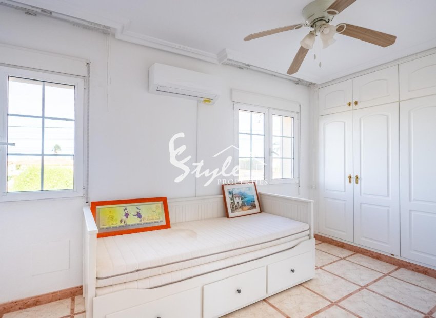 Resale - Villa - Torrevieja - El Chaparal