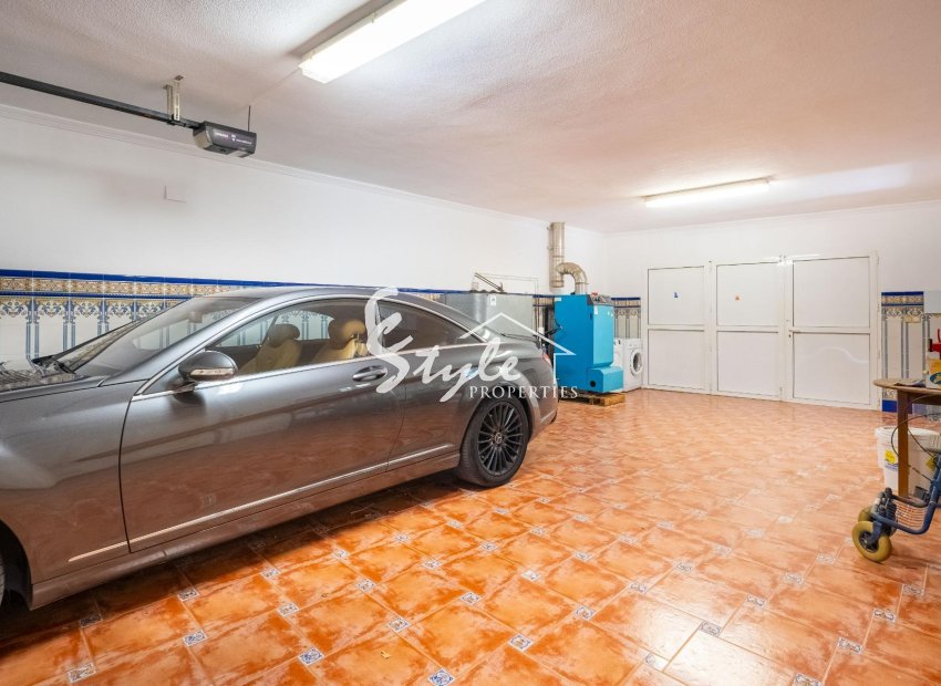 Resale - Villa - Torrevieja - El Chaparal