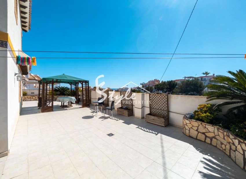 Resale - Villa - Torrevieja - La Mata