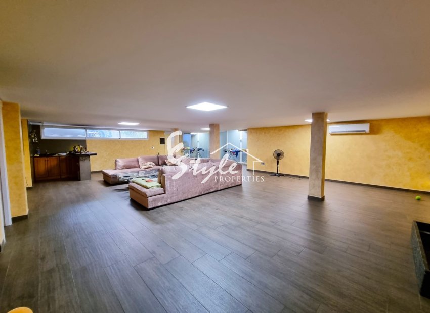 Resale - Villa - Torrevieja - La Mata