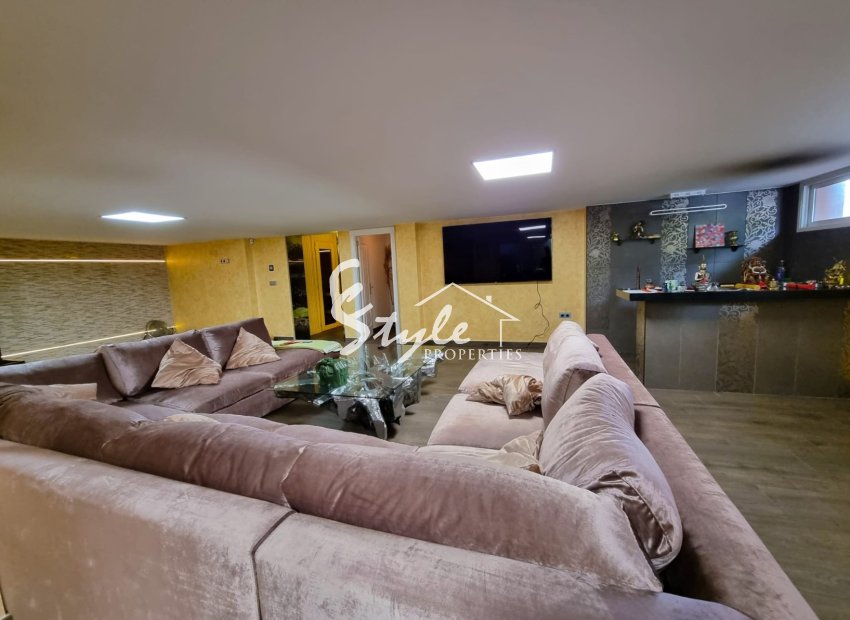 Resale - Villa - Torrevieja - La Mata