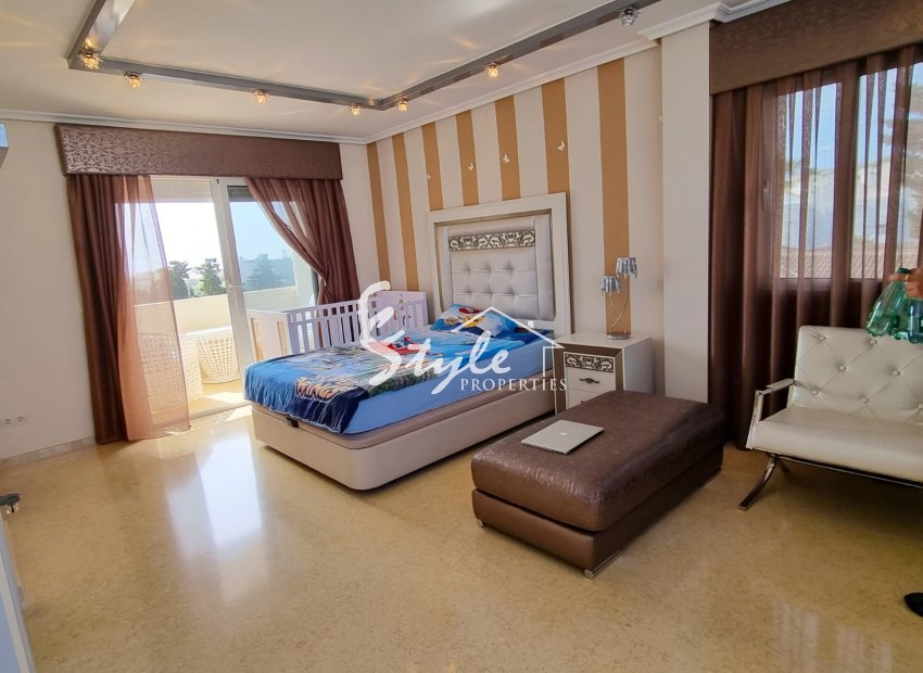 Resale - Villa - Torrevieja - La Mata