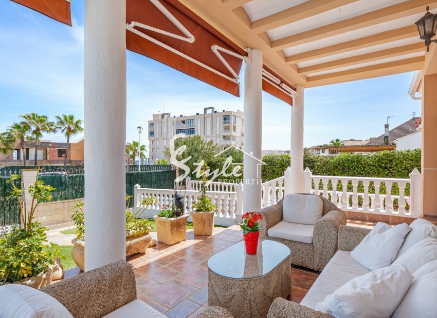 Resale - Villa - Torrevieja - La Mata