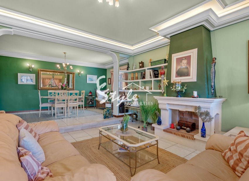Resale - Villa - Torrevieja - La Mata