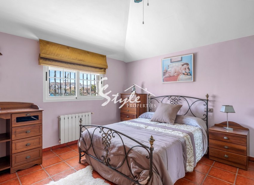 Resale - Villa - Torrevieja - La Mata