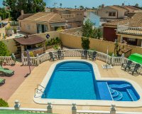 Resale - Villa - Torrevieja - La Siesta