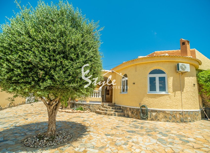 Resale - Villa - Torrevieja - La Siesta