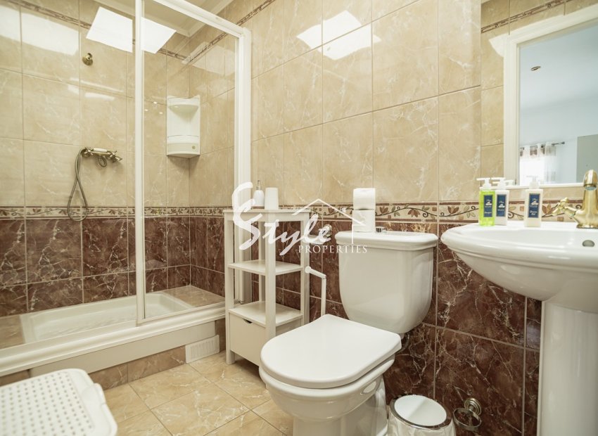 Resale - Villa - Torrevieja - La Siesta