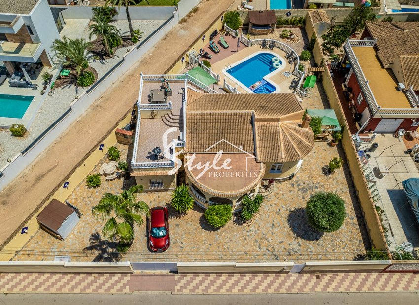 Resale - Villa - Torrevieja - La Siesta