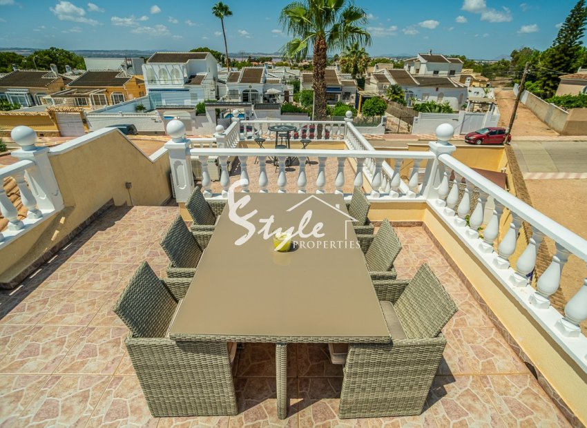 Resale - Villa - Torrevieja - La Siesta