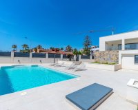 Resale - Villa - Torrevieja - La Veleta