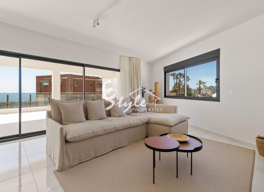 Resale - Villa - Torrevieja - La Veleta