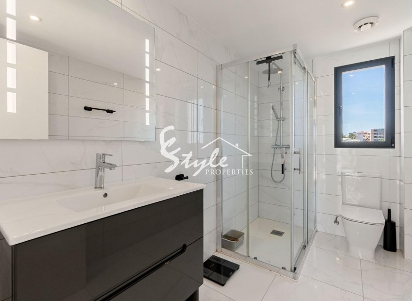 Resale - Villa - Torrevieja - La Veleta