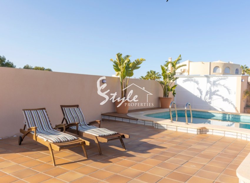 Resale - Villa - Torrevieja - Los Altos