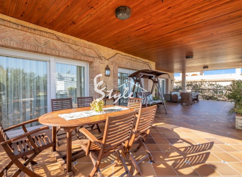 Resale - Villa - Torrevieja - Los Altos