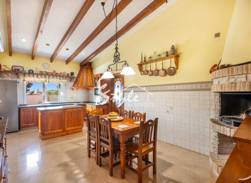 Resale - Villa - Torrevieja - Los Altos