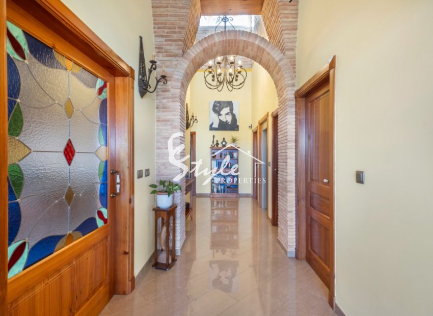 Resale - Villa - Torrevieja - Los Altos