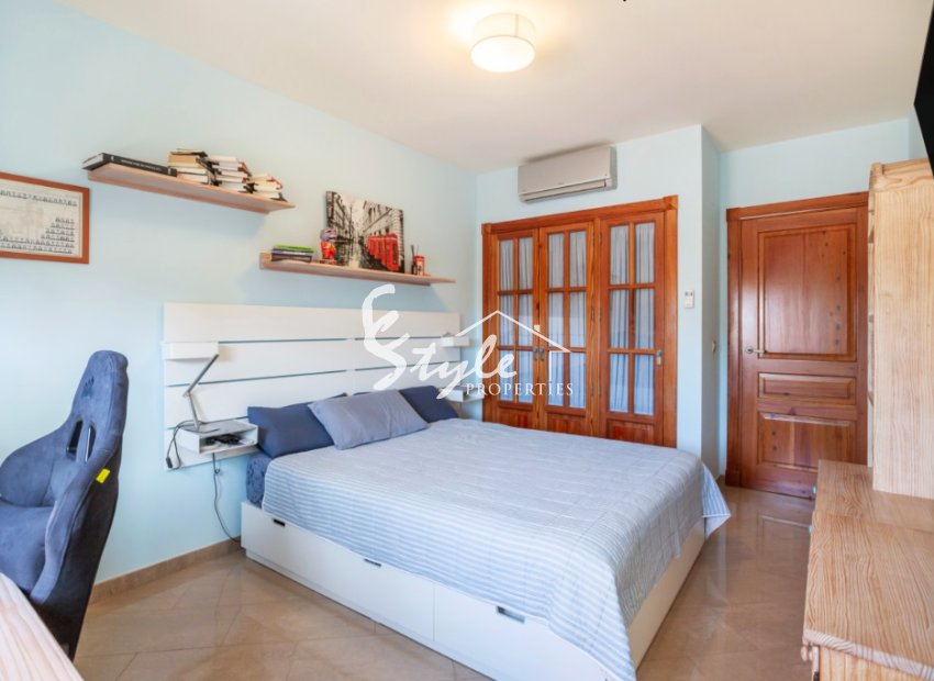 Resale - Villa - Torrevieja - Los Altos