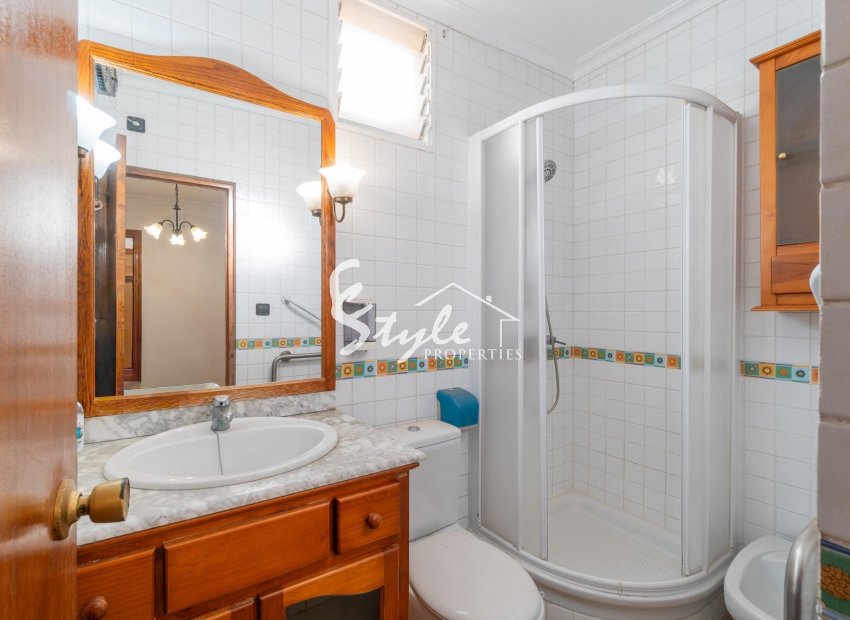 Resale - Villa - Torrevieja - Los altos