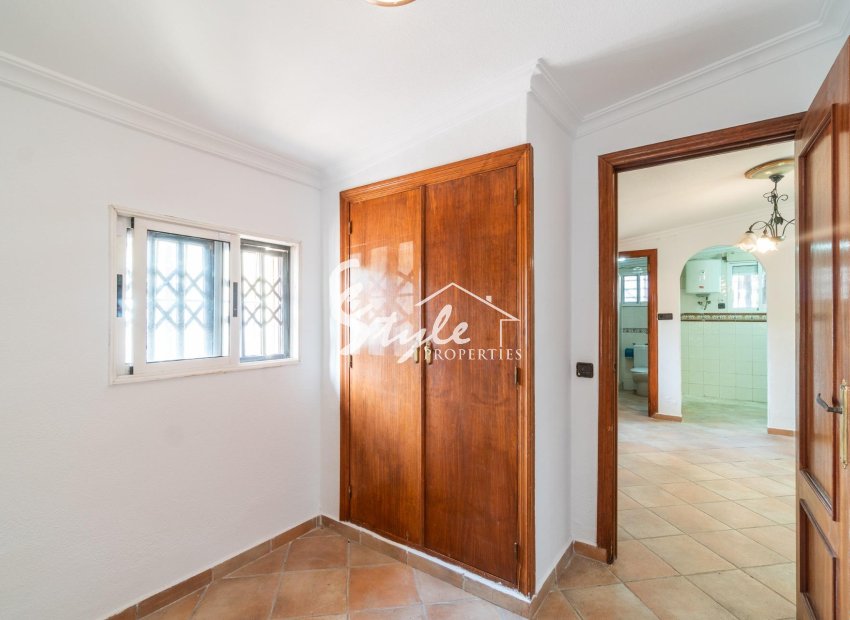 Resale - Villa - Torrevieja - Los altos