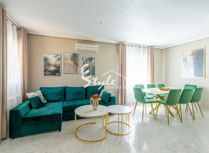 Resale - Villa - Torrevieja - Los Balcones - Los Altos del Edén