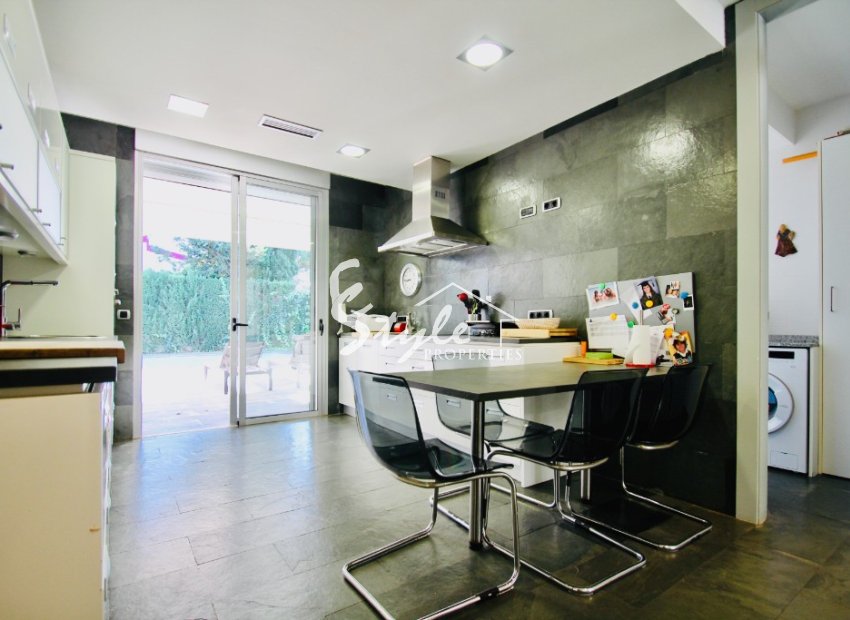 Resale - Villa - Torrevieja - Los Balcones