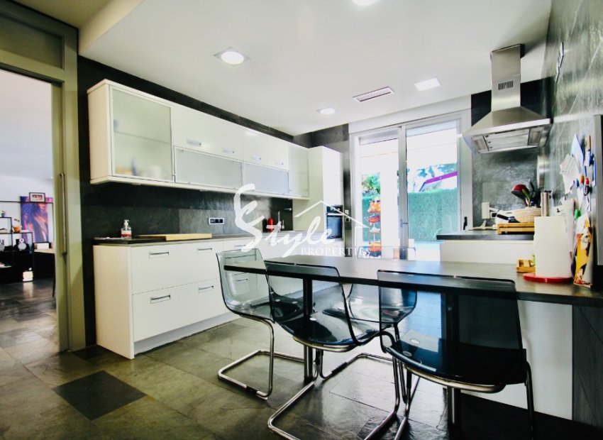 Resale - Villa - Torrevieja - Los Balcones