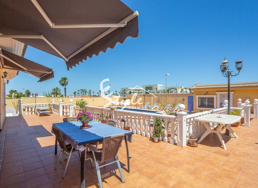 Resale - Villa - Torrevieja - Los Balcones