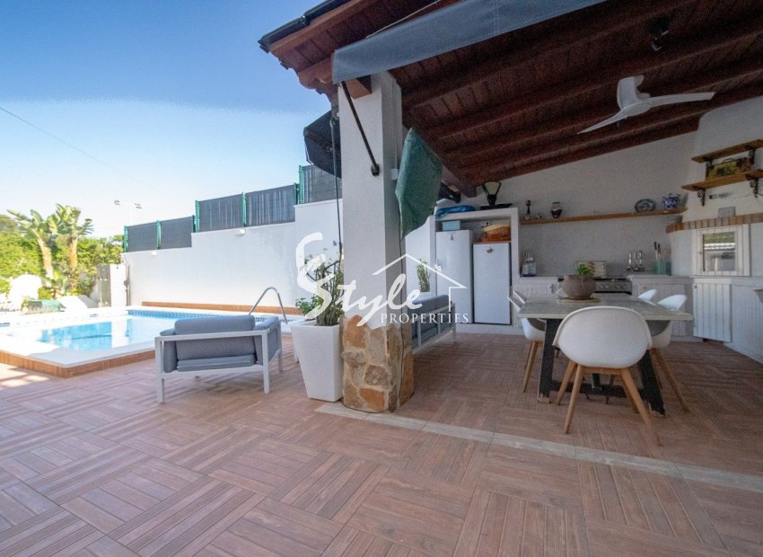 Resale - Villa - Torrevieja - Los Balcones