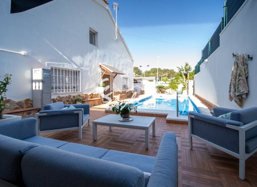 Resale - Villa - Torrevieja - Los Balcones