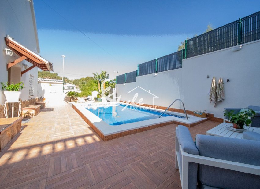 Resale - Villa - Torrevieja - Los Balcones