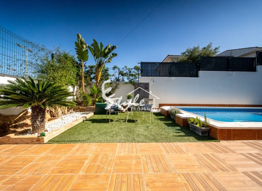 Resale - Villa - Torrevieja - Los Balcones