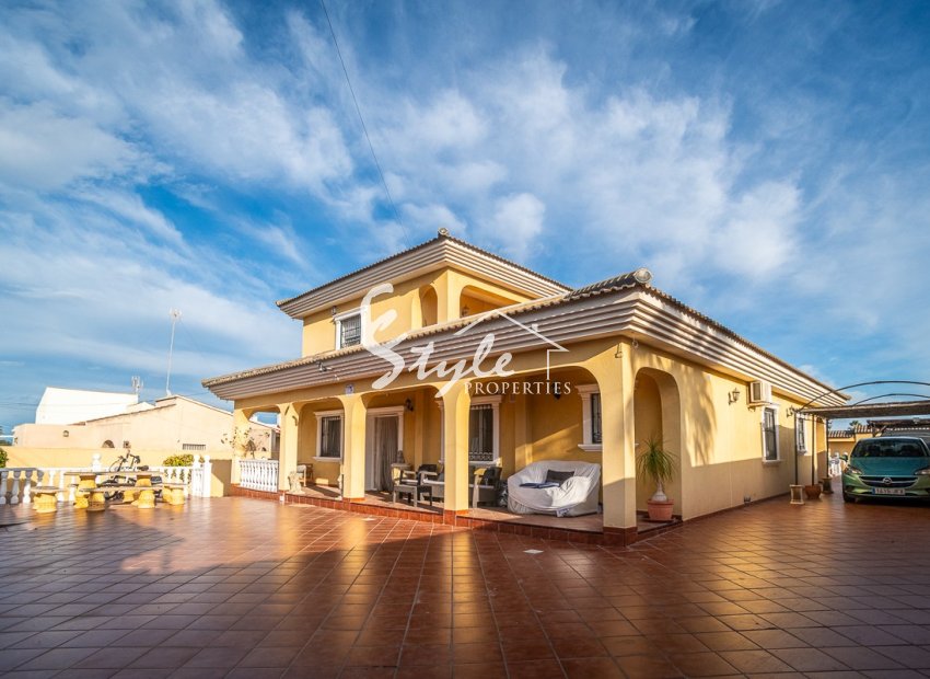 Resale - Villa - Torrevieja - Los Balcones