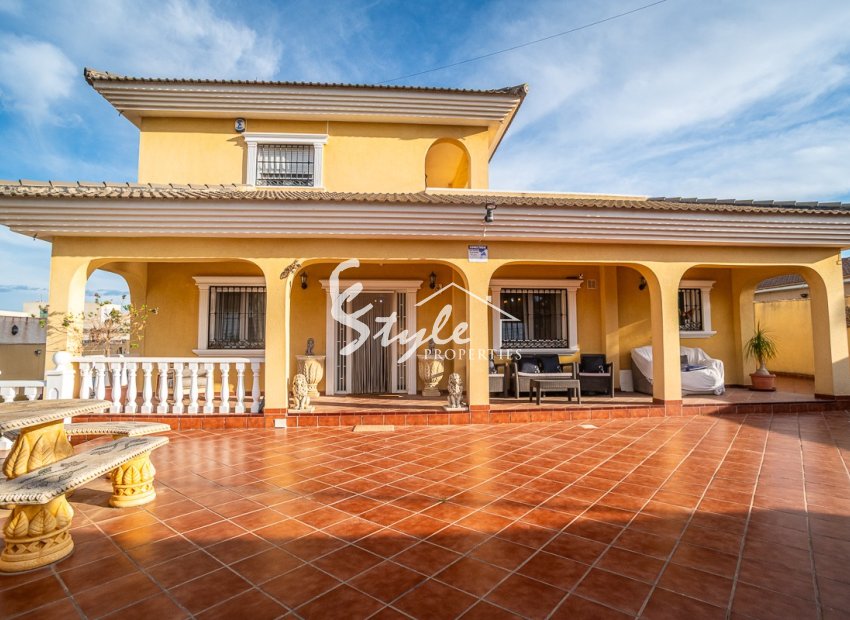 Resale - Villa - Torrevieja - Los Balcones