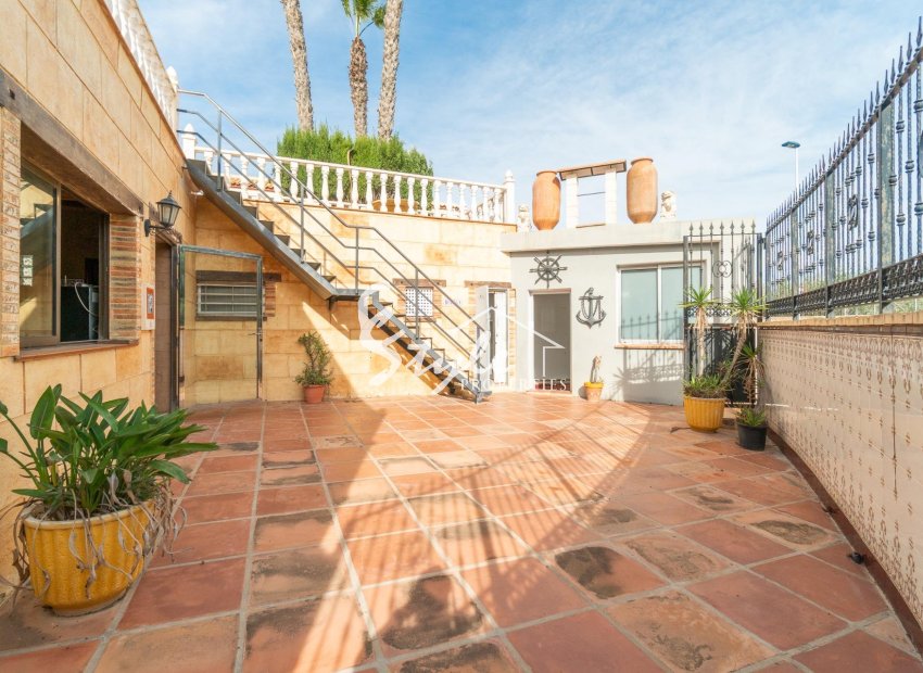 Resale - Villa - Torrevieja - Orihuela costa