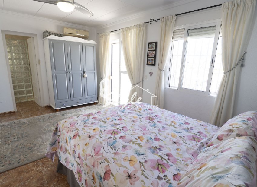 Resale - Villa - Torrevieja - San luis