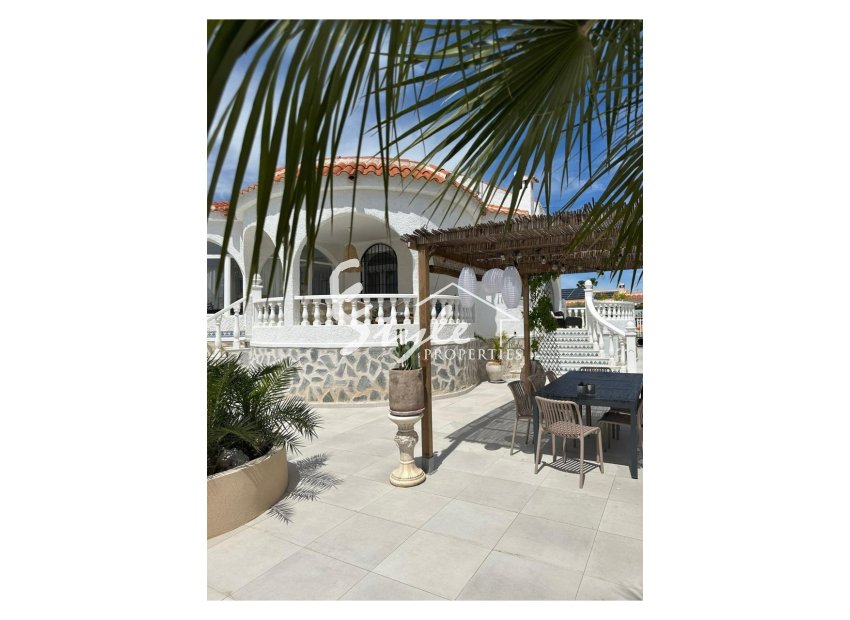 Resale - Villa - Torrevieja - San luis