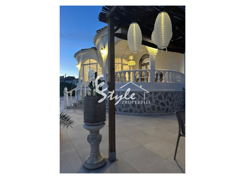 Resale - Villa - Torrevieja - San luis