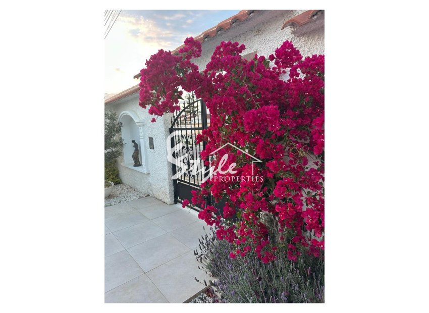 Resale - Villa - Torrevieja - San luis