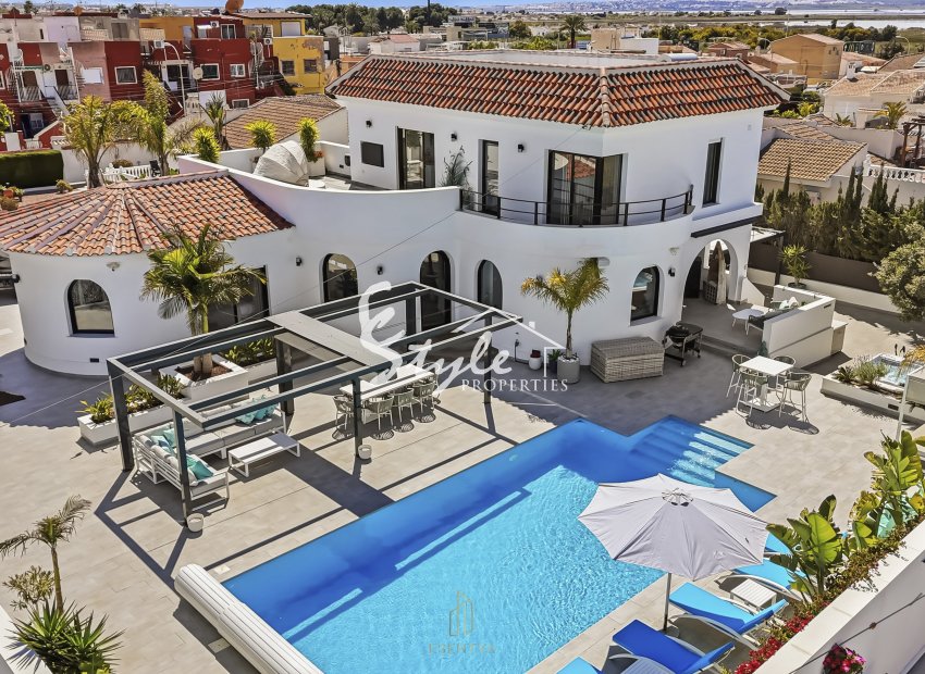Resale - Villa - Torrevieja - San Luis