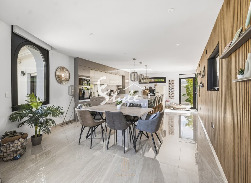 Resale - Villa - Torrevieja - San Luis