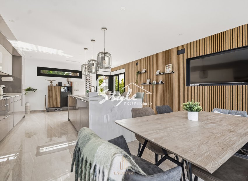 Resale - Villa - Torrevieja - San Luis